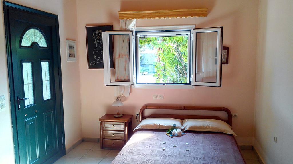 Evaggelia Studios Apartment